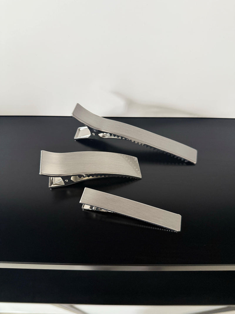 [ชุด 2 ชิ้น] ปิ่นปักผมขนเทียมลายเสือดาว (2 สี)