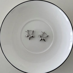 [925 เงิน] แหวนเพชรประกาย 3 เหลี่ยม