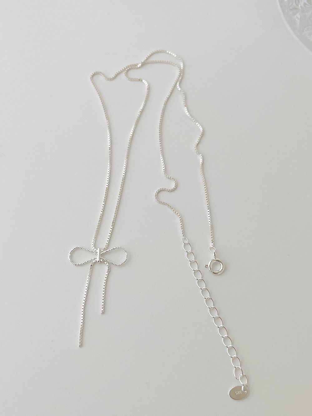 [925 Silver]薄い リボン ドロップ ネックレス