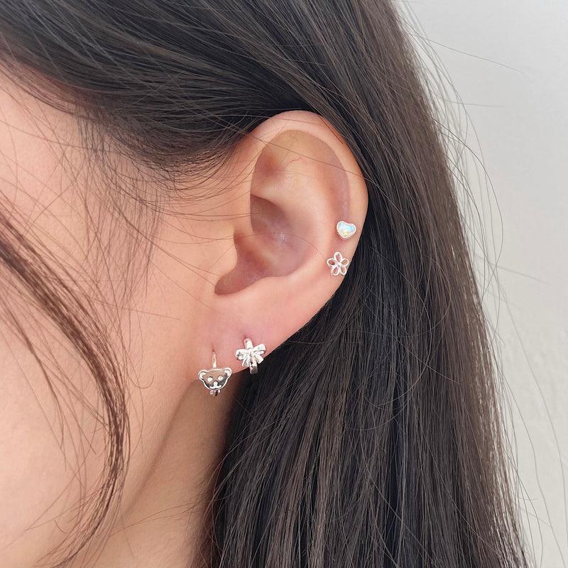 即納】[925 Silver]ミニオパールハート ピアス 18G 韓国アクセサリー 