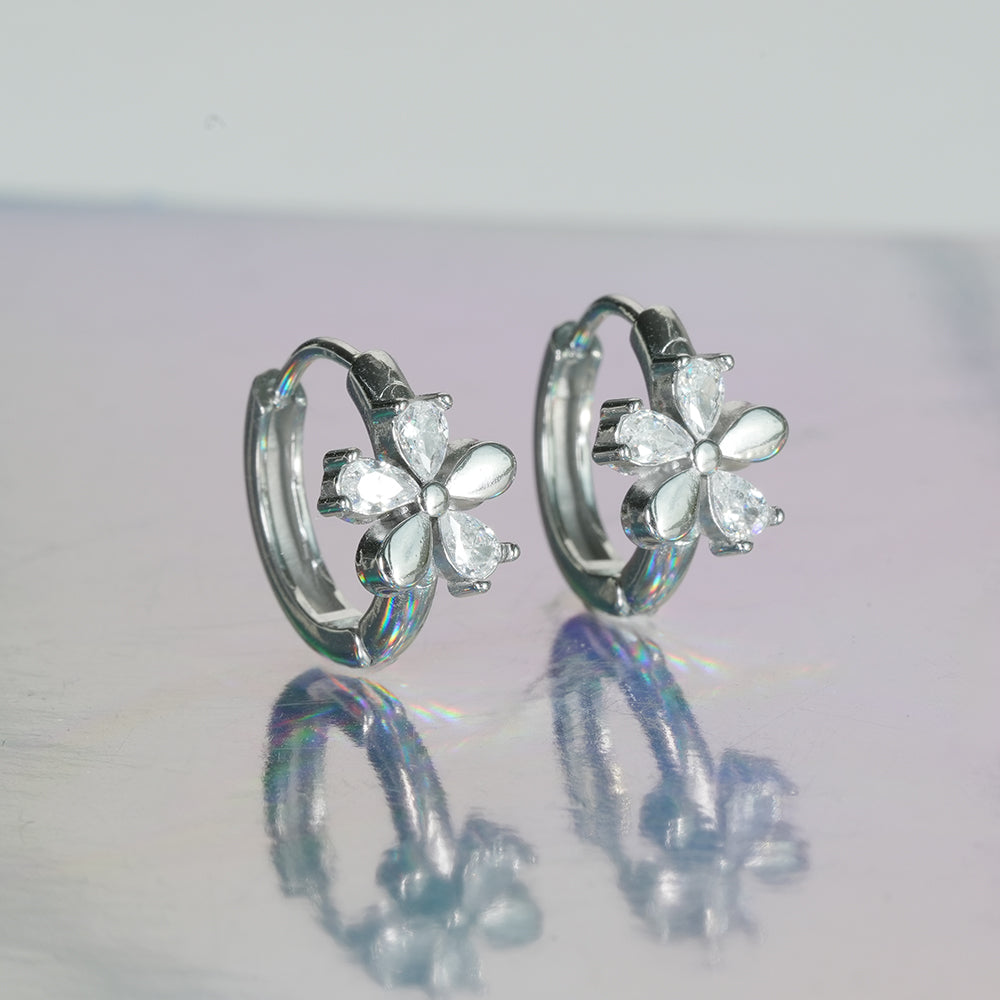 [全サージカル]シルバーキュービックフラワーワンタッチリングピアス