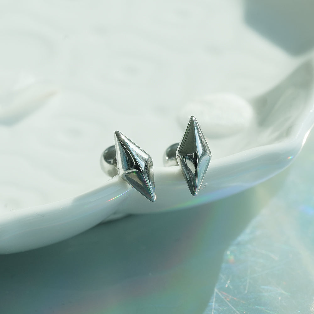 [全サージカル]ボリュームダイヤモンドシェイプピアス 16G ボディピアス キャッチ