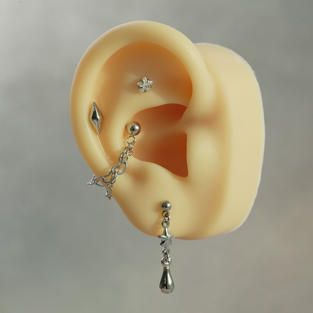 [全サージカル]ボリュームダイヤモンドシェイプピアス 16G ボディピアス キャッチ