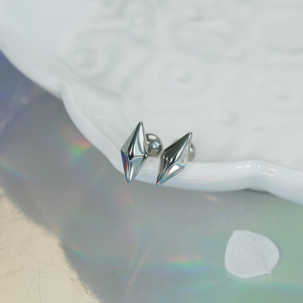 [全サージカル]ボリュームダイヤモンドシェイプピアス 16G ボディピアス キャッチ