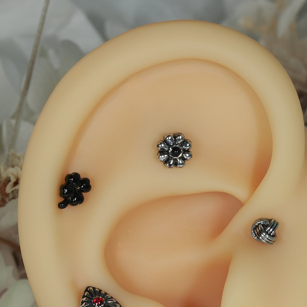 [サージカル]ぷっくり エポキシ クローバー ピアス (4Color) 16G クローバー 四つ葉のクローバー