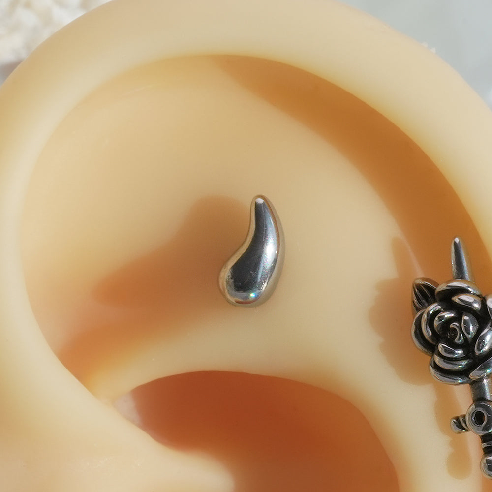 [全サージカルステンレス]アシンメトリー ぷっくりハート＆ドロップバーベルピアス 2Type 軟骨ピアス 16G