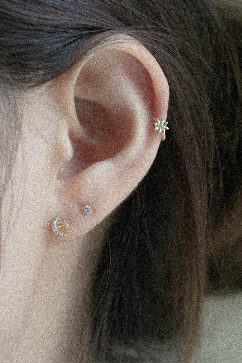 14k mini cubic flora earring - 4MiLi (フォーミリ)
