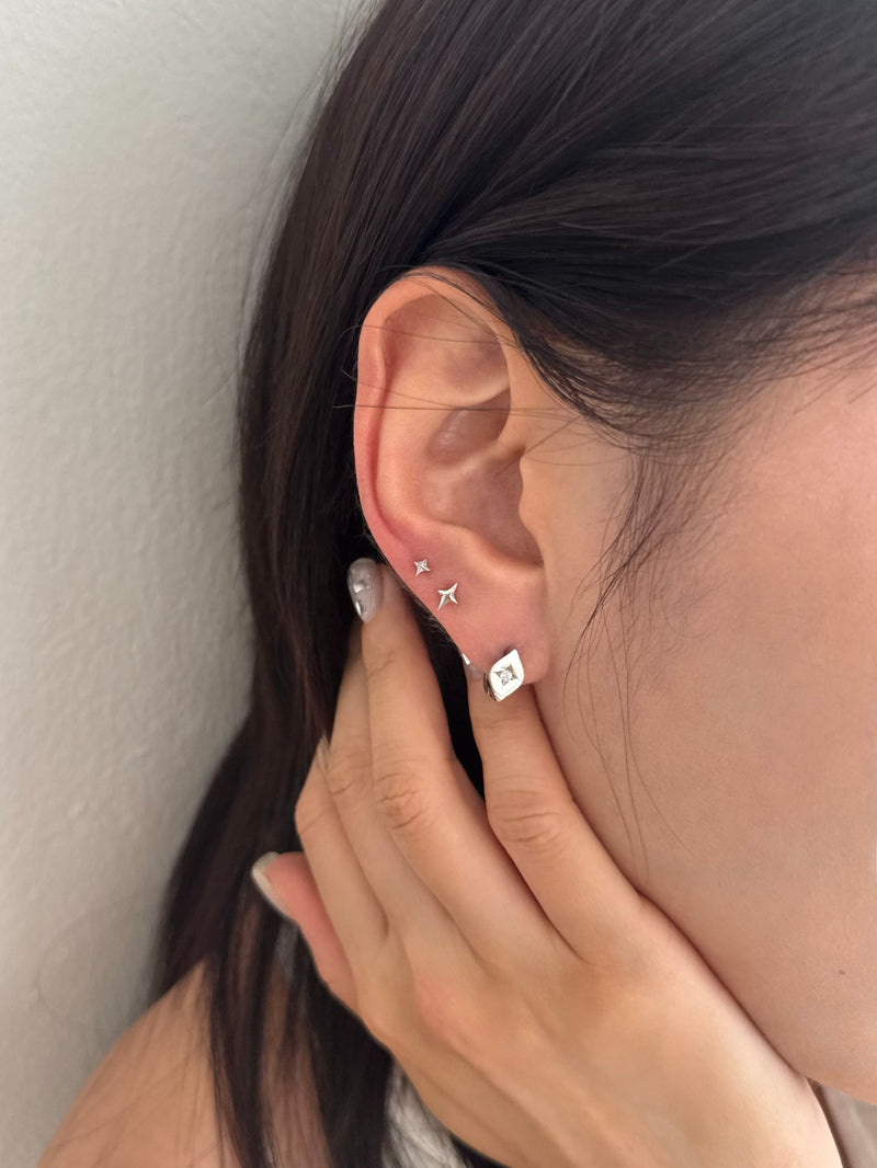 ひし形キュービック スパークル ワンタッチピアス 両耳用 サージカルポスト