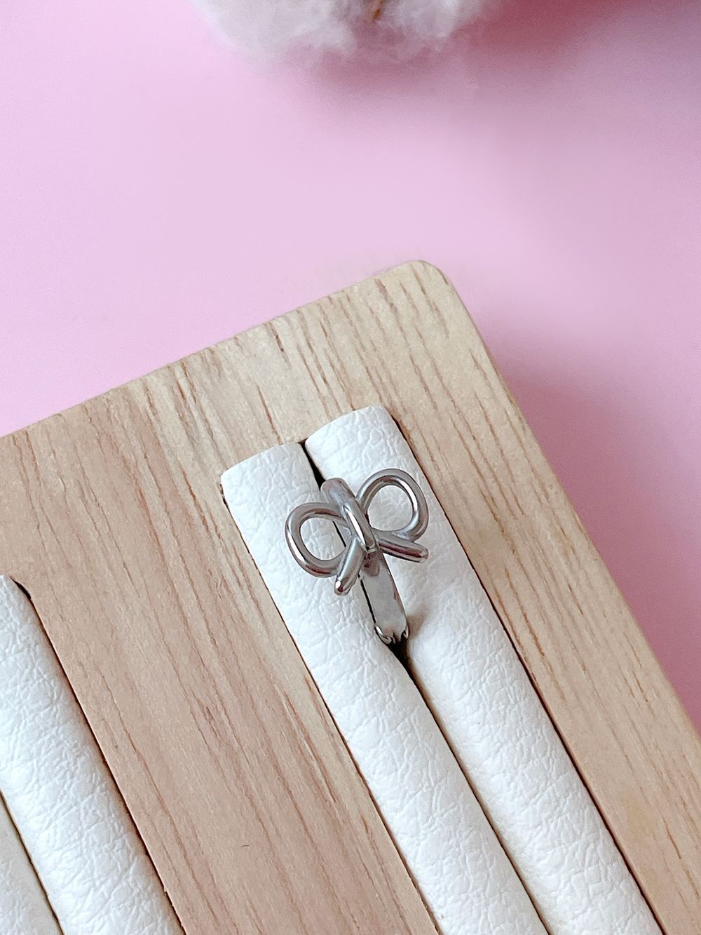 [Fully Surgical] Ribbon One-Touch Ring Earrings 18G 