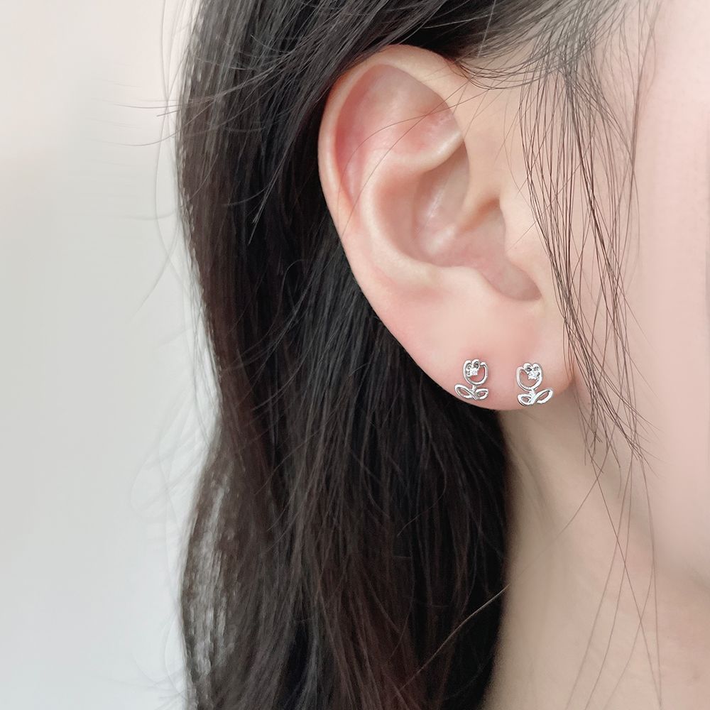 [Surgical] Rose Flower (2 Colors) Body Piercing Back Piercing Cartilage Piercing 