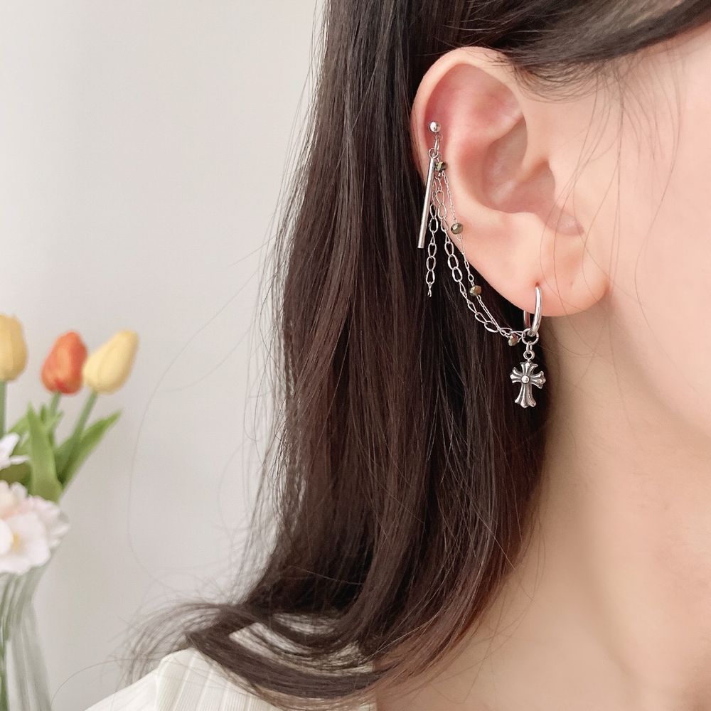 [サージカル]クロスチャームチェーンデザイン 2連ピアス 16G ボディピアス キャッチ 軟骨ピアス