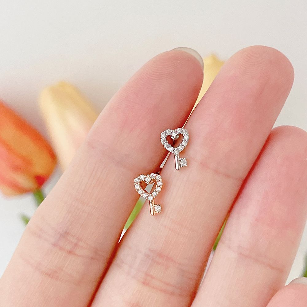 [サージカル]ハートシェイプキー 鍵 (2Color) 16G ボディピアス キュービック