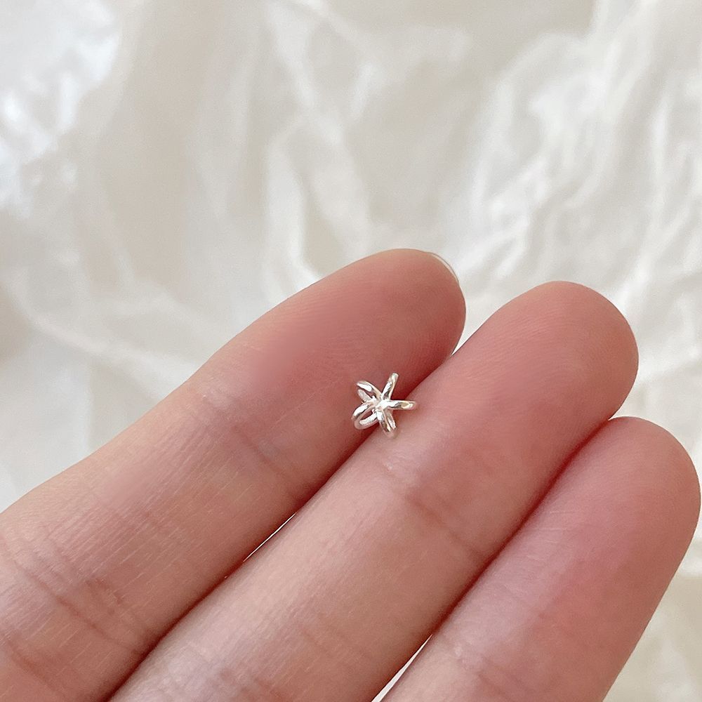 [Surgical] Cubic Flower (2 Colors) 16G Body Piercing Back Piercing Cartilage Piercing 