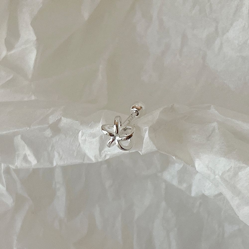 [Surgical] Cubic Flower (2 Colors) 16G Body Piercing Back Piercing Cartilage Piercing 