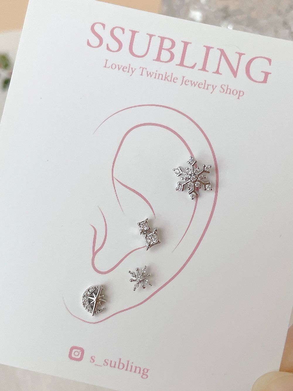 [ชุด 3 ชิ้น] [แบบผ่าตัด] ต่างหูดอกไม้สีเขียว (2 สี) เจาะร่างกาย เจาะหลัง เจาะกระดูกอ่อน 