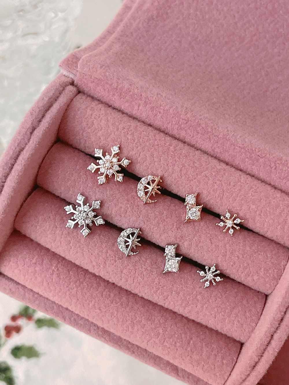 [ชุด 3 ชิ้น] [แบบผ่าตัด] ต่างหูดอกไม้สีเขียว (2 สี) เจาะร่างกาย เจาะหลัง เจาะกระดูกอ่อน 