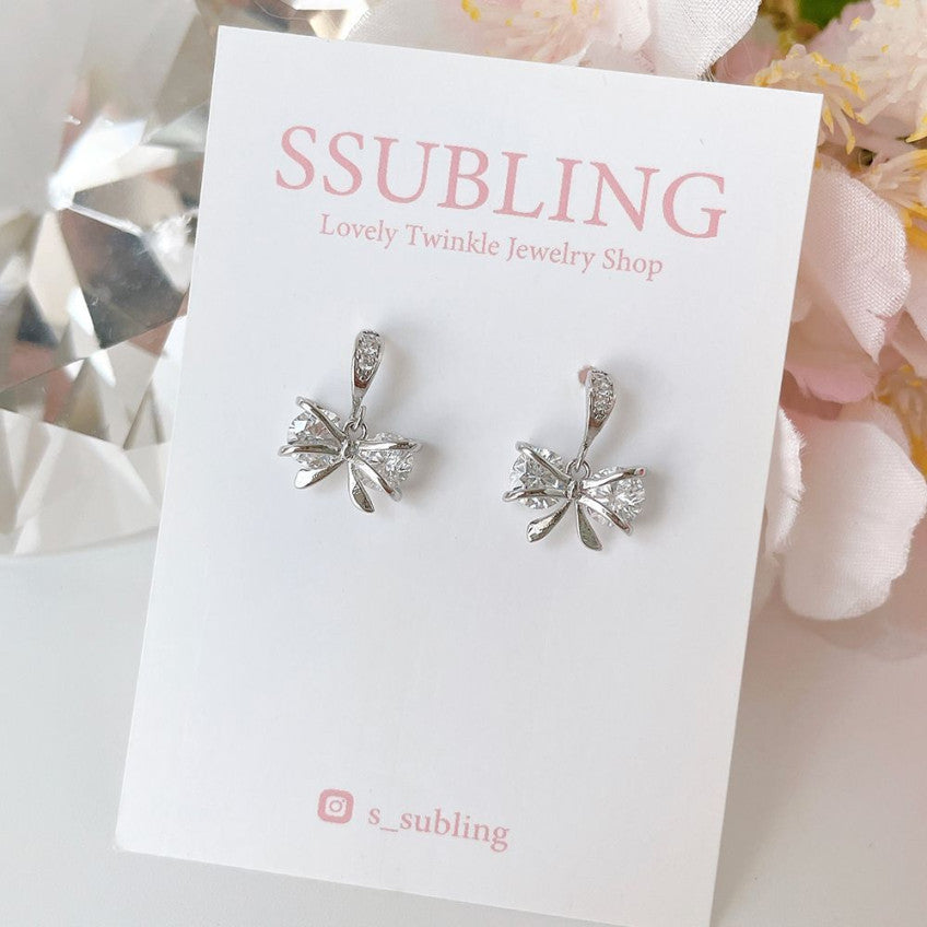 [3-piece set] [Surgical] Green Flower Earrings (2 Colors) Body Piercings, Backs, Piercings, Cartilage Piercings 