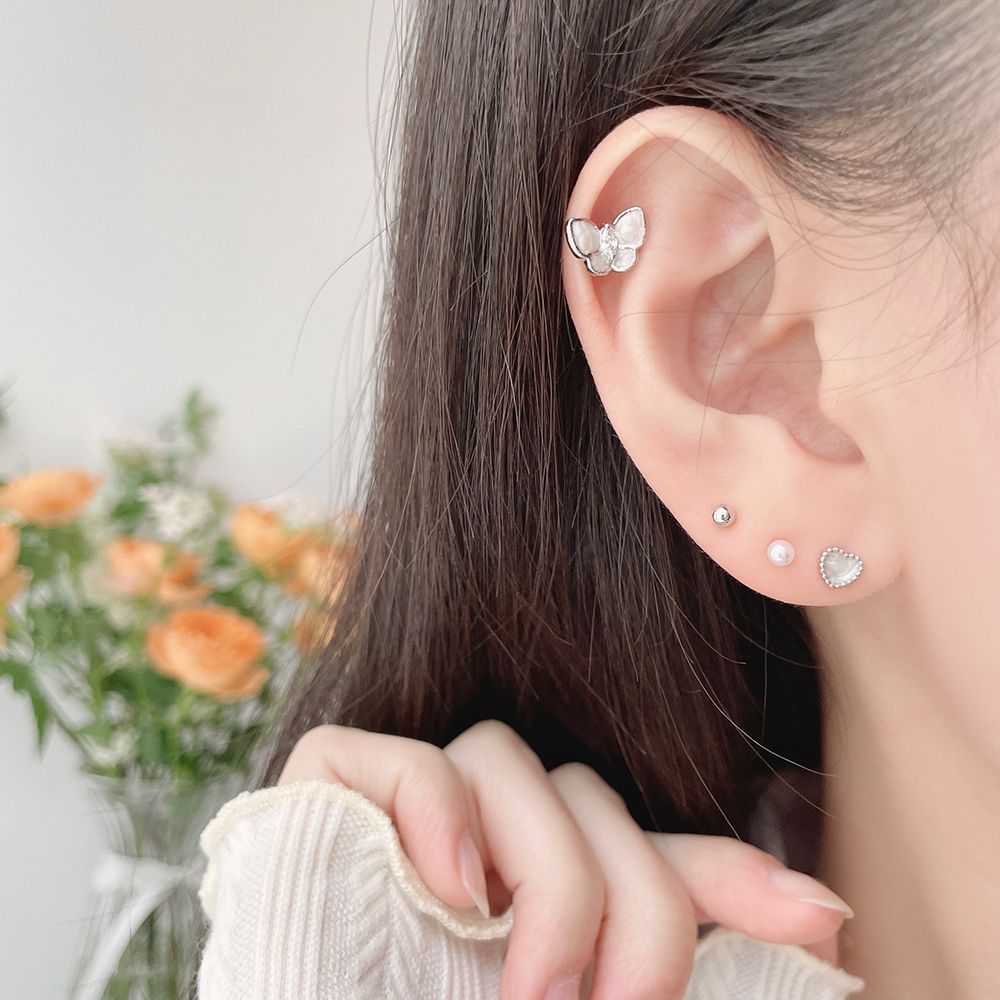 [ชุด 3 ชิ้น] [แบบผ่าตัด] ต่างหูดอกไม้สีเขียว (2 สี) เจาะร่างกาย เจาะหลัง เจาะกระดูกอ่อน 