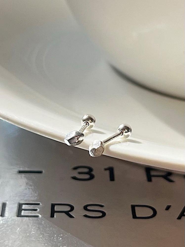 [925 Silver] カット ペブル ピアス (2Type) 18G ボディピアス キャッチ ピアッシング 軟骨ピアス