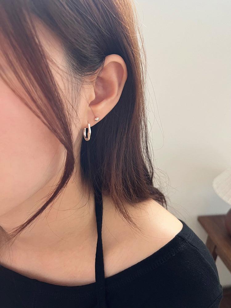 [925 Silver] カット ペブル ピアス (2Type) 18G ボディピアス キャッチ ピアッシング 軟骨ピアス