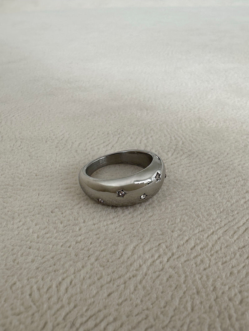 [925 เงิน] แหวนเพชรประกาย 3 เหลี่ยม