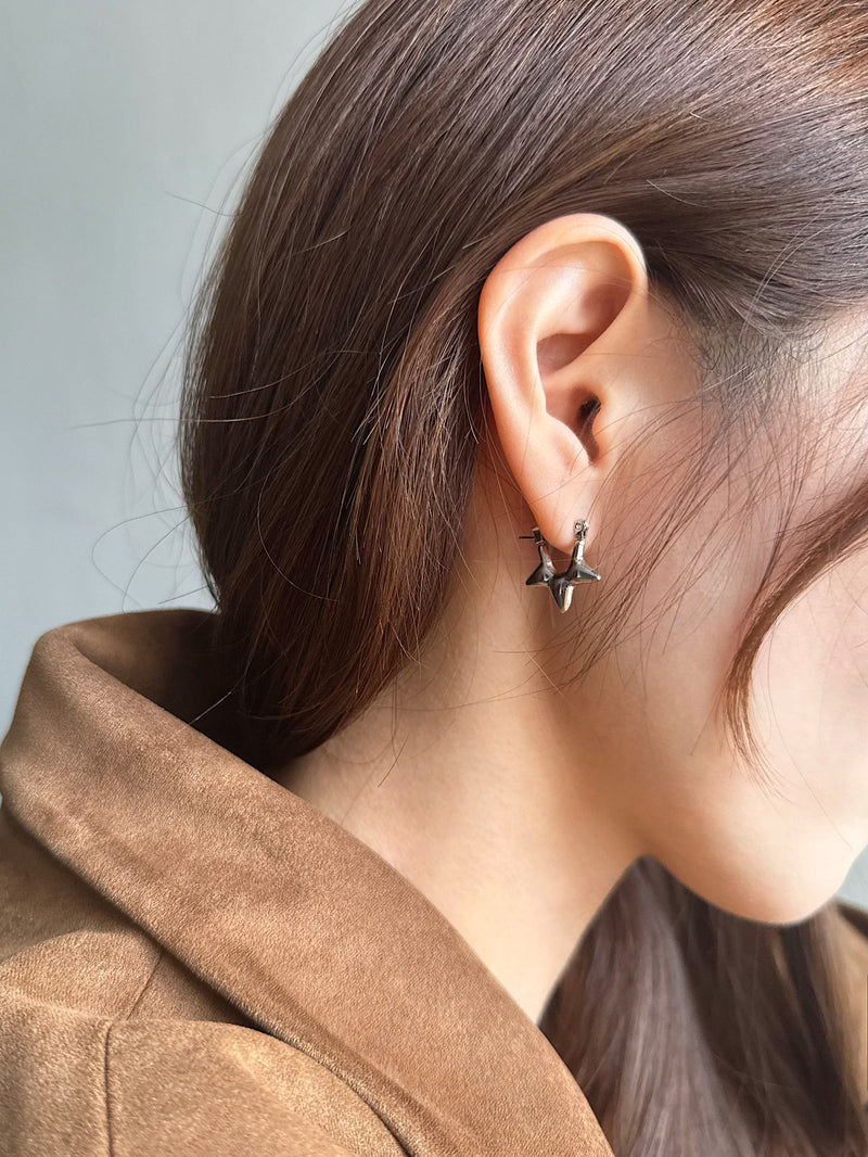 [925 เงิน] แหวนเพชรประกาย 3 เหลี่ยม