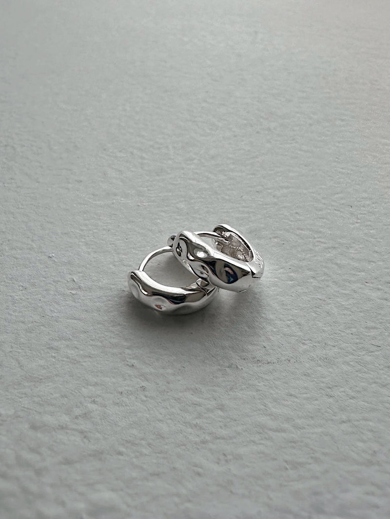 [925 Silver]バンピーテクスチャー ワンタッチリングピアス 両耳用 シルバー925 ピアス 大人 ピアス