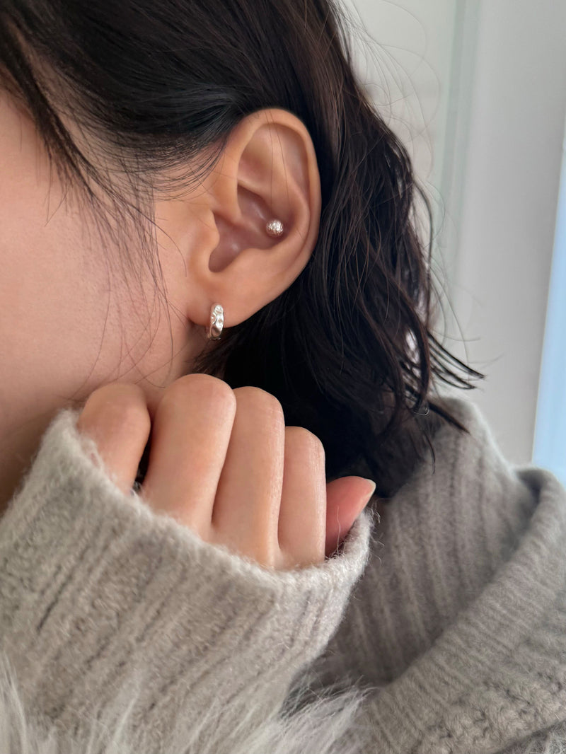 [925 Silver]バンピーテクスチャー ワンタッチリングピアス 両耳用 シルバー925 ピアス 大人 ピアス