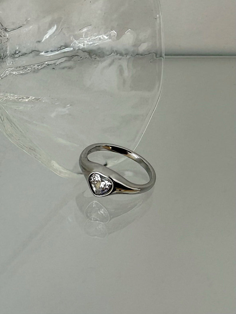 [サージカル] キュービック ハートポイント リング 金属アレルギー対応 / サージカルステンレス