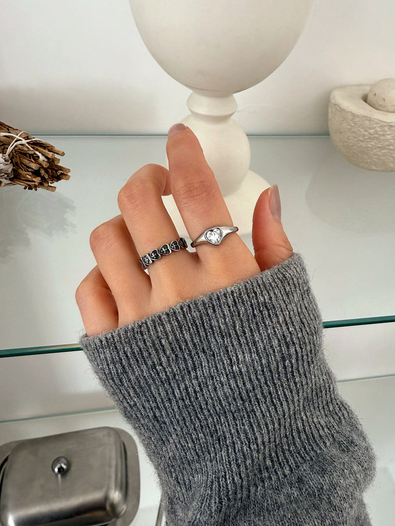 [サージカル] キュービック ハートポイント リング 金属アレルギー対応 / サージカルステンレス