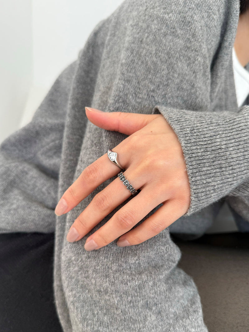 [サージカル] キュービック ハートポイント リング 金属アレルギー対応 / サージカルステンレス