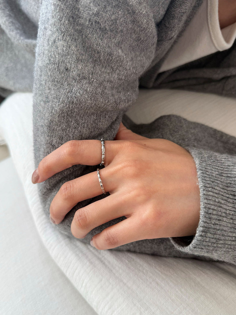 [サージカル]カッティングデザイン シャインリング 金属アレルギー対応 / サージカルステンレス