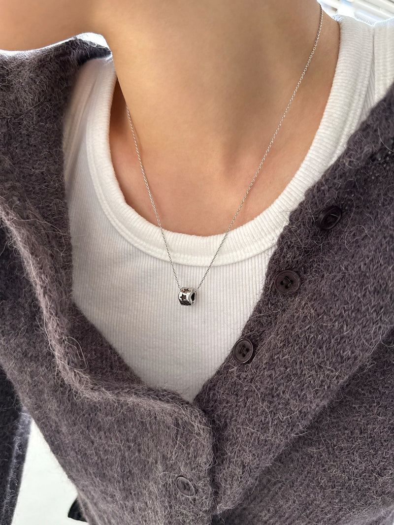 สร้อยคอเชือกถักสีดำลายเสือดาวและโลหะ (3 สี) ปรับความยาวได้ 