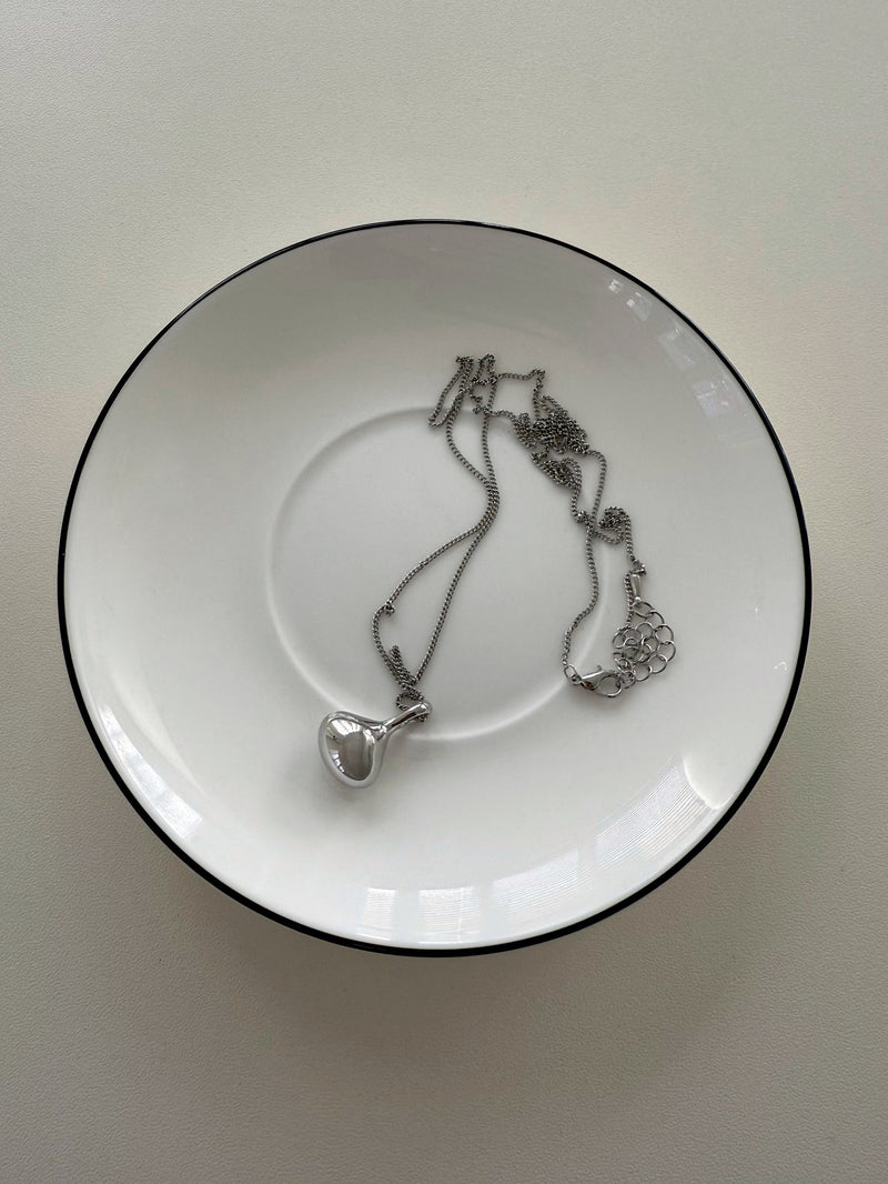 ドロップモチーフ ロングネックレス