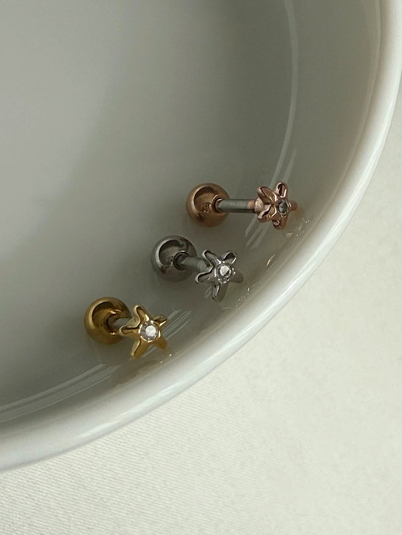 [サージカル]ミニ ラフキュービック フラワー バーベルピアス 16G ボディピアス キャッチ 軟骨ピアス