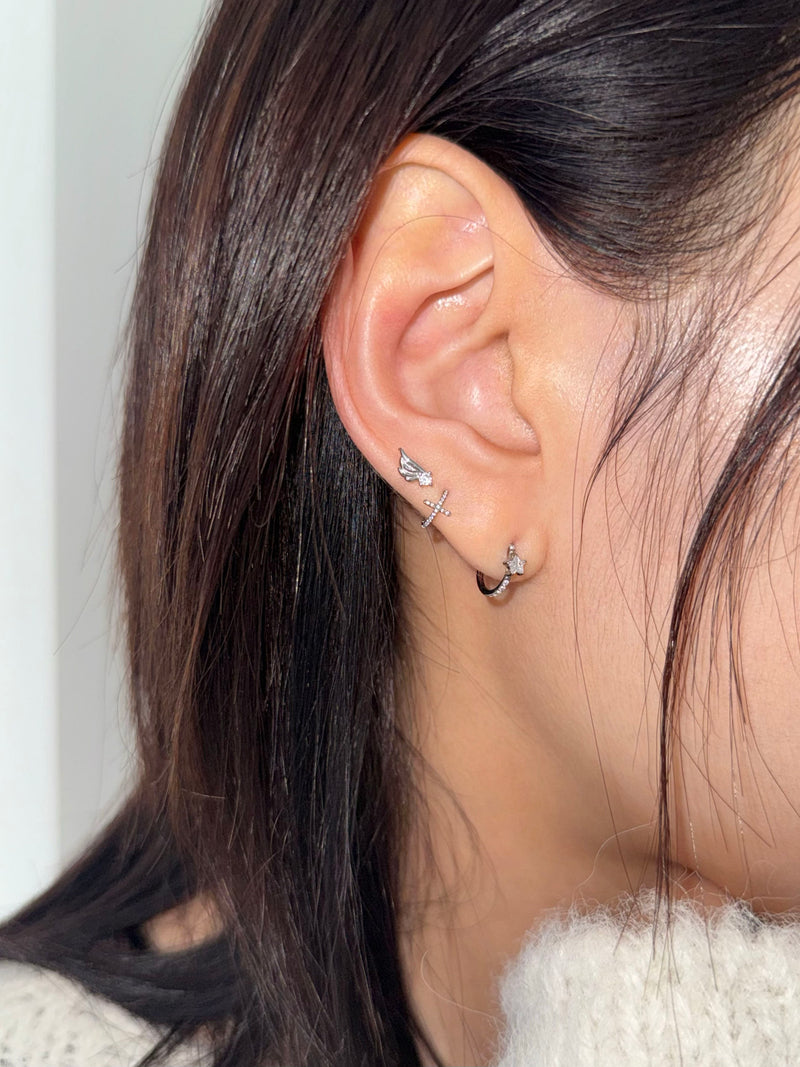 [チタン] キュービック スター セグメントリング ピアス (2Type/ 3Size) 太さ0.8mm / 1.2mm