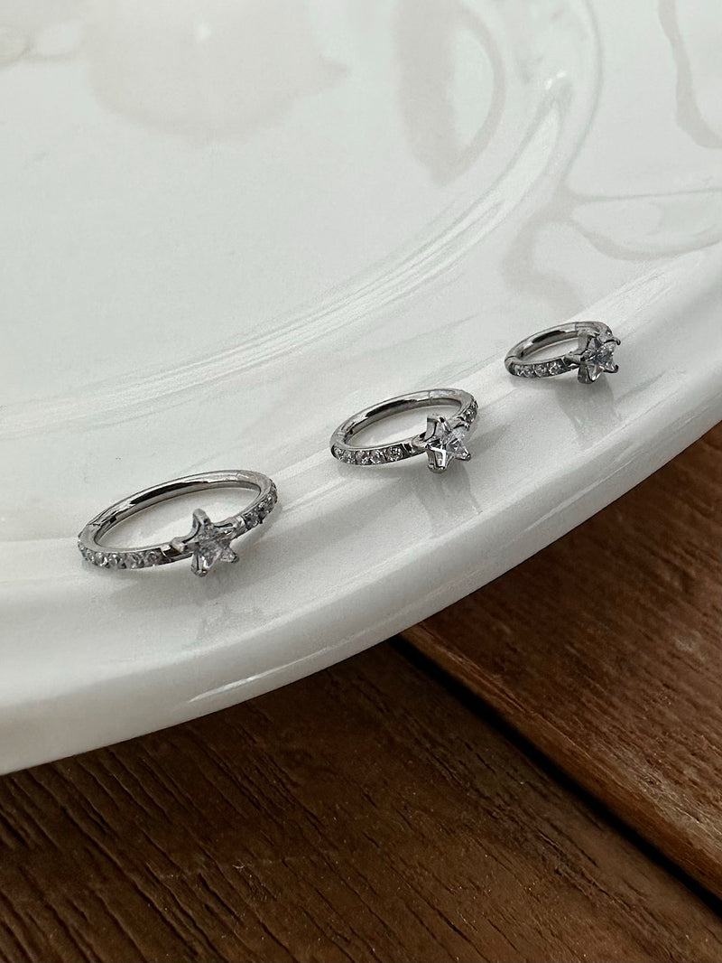 [チタン] キュービック スター セグメントリング ピアス (2Type/ 3Size) 太さ0.8mm / 1.2mm