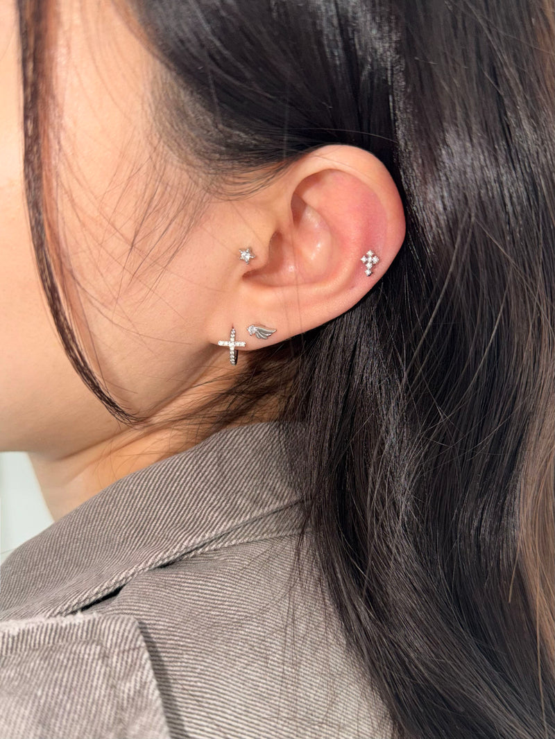 サージカル]キュービック クロス ピアス (3Type) 16G 軟骨 ボディ