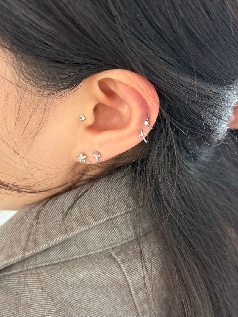 [サージカル]キュービック クロス ピアス (3Type)  16G 軟骨 ボディピアス ファッションピアス