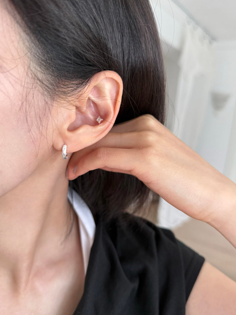 [925 Silver]サンディング キュービック マットスパークル 20G ボディピアス