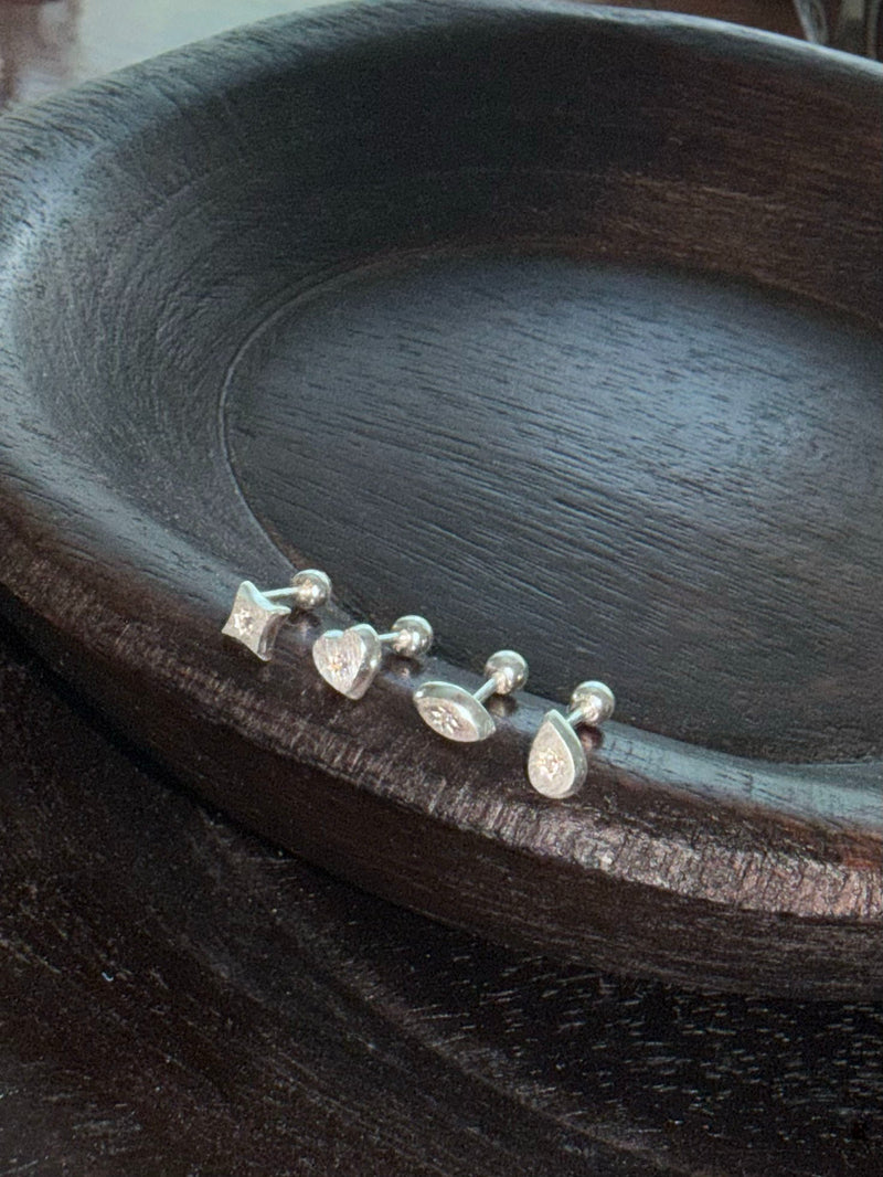 [925 Silver]サンディング キュービック マットスパークル 20G ボディピアス