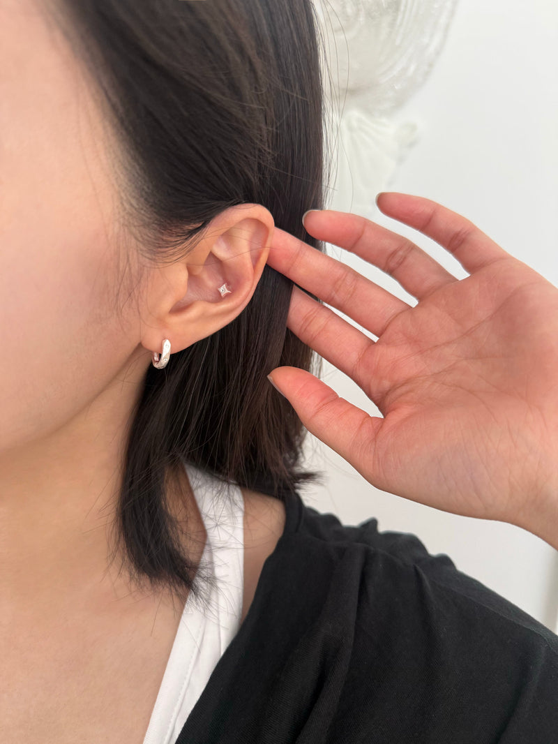 [925 Silver]サンディング キュービック マットスパークル 20G ボディピアス