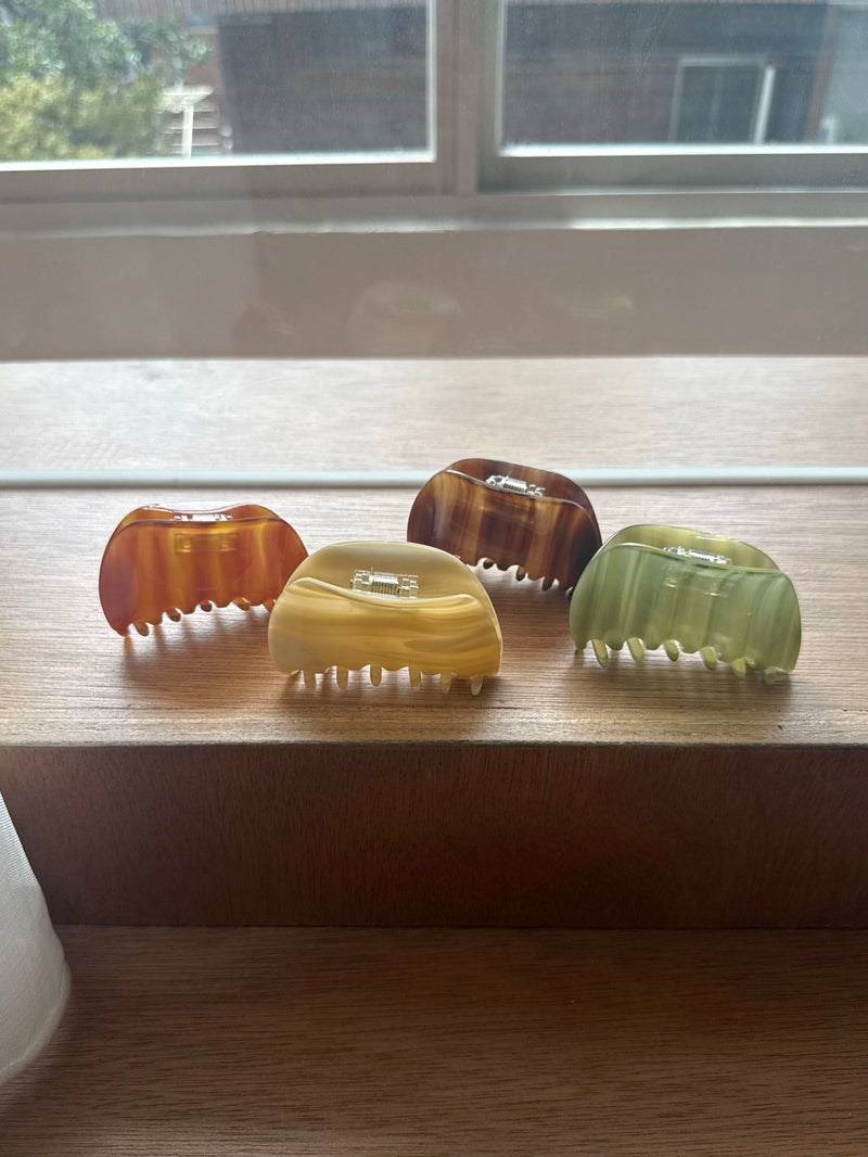 マーブルライン ハーフムーンバンスクリップ (4Color)  ヘアクリップ