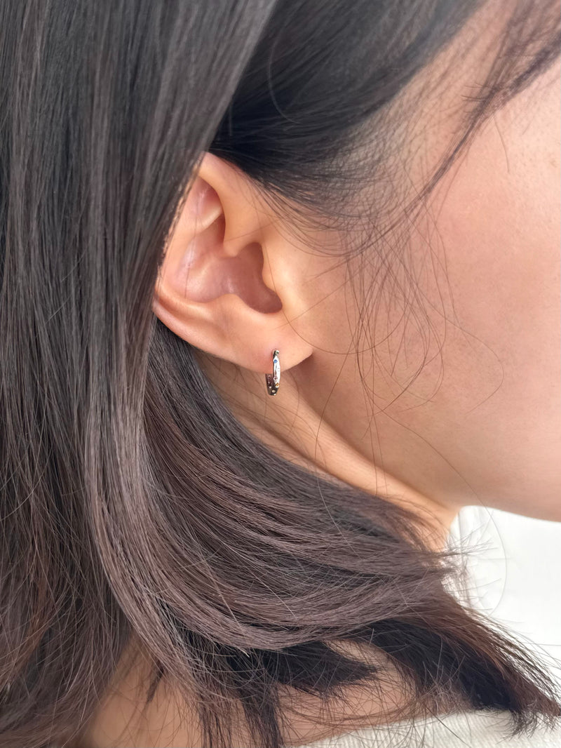 [サージカルステンレスポスト] レインボーキュービック ワンタッチリングピアス 両耳用
