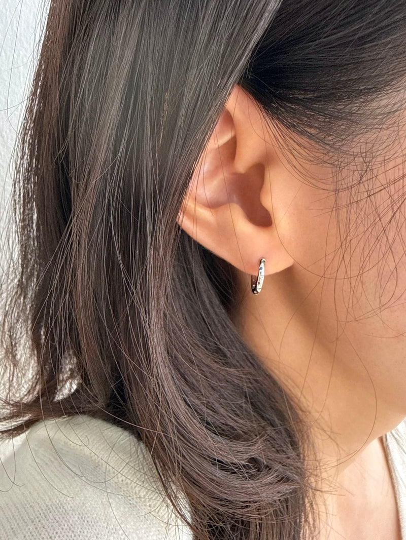 [サージカルステンレスポスト] レインボーキュービック ワンタッチリングピアス 両耳用