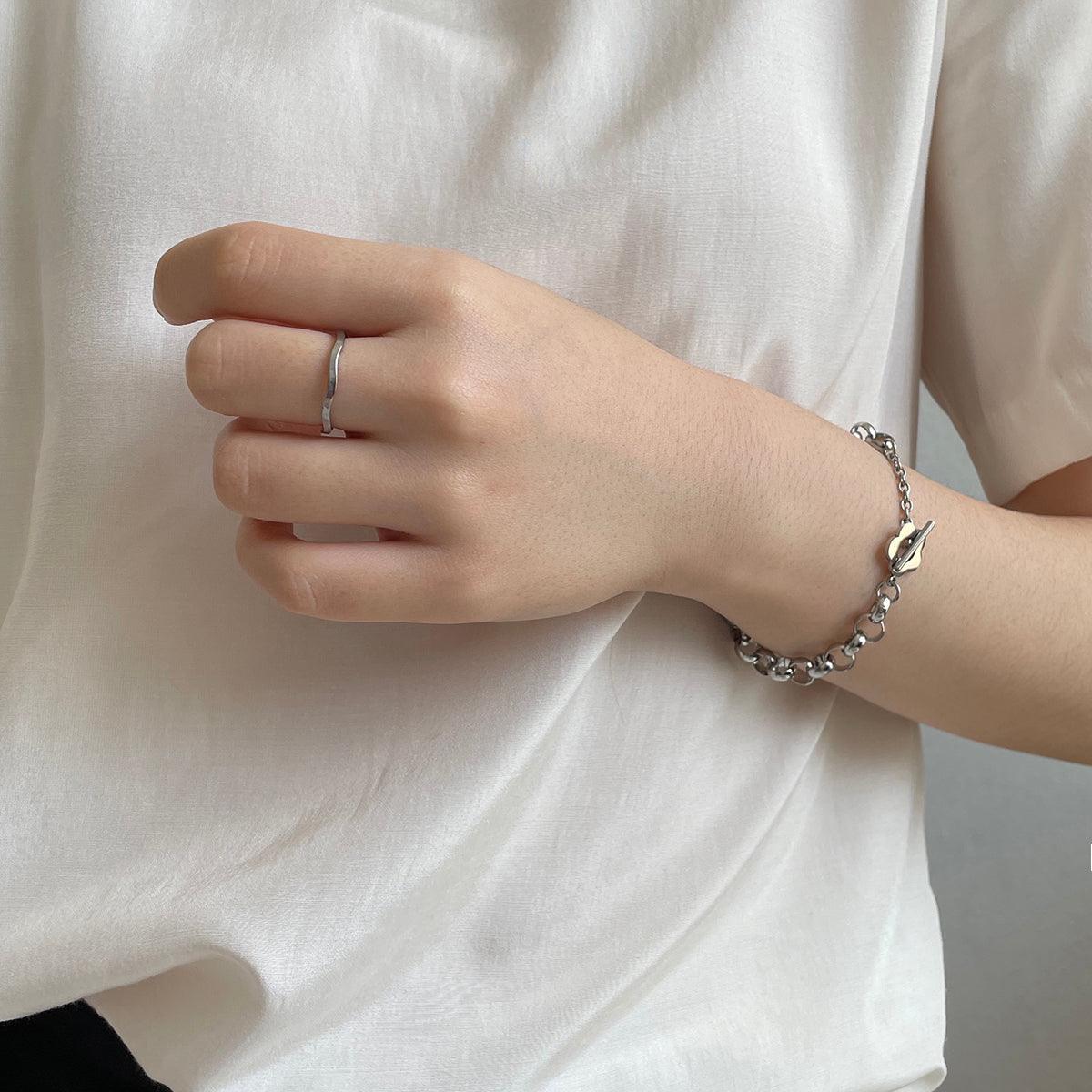 8ミリ花トグルバーブレスレット Bracelet 10000won 