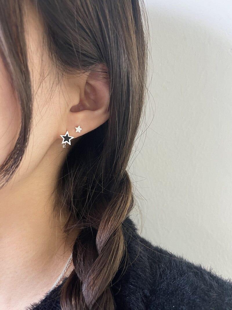 [925 Silver]ブラック スター ポイント リングピアス Earrings younglong-seoul 