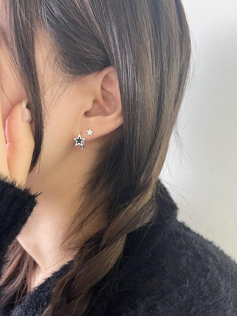 [925 Silver]ブラック スター ポイント リングピアス Earrings younglong-seoul 