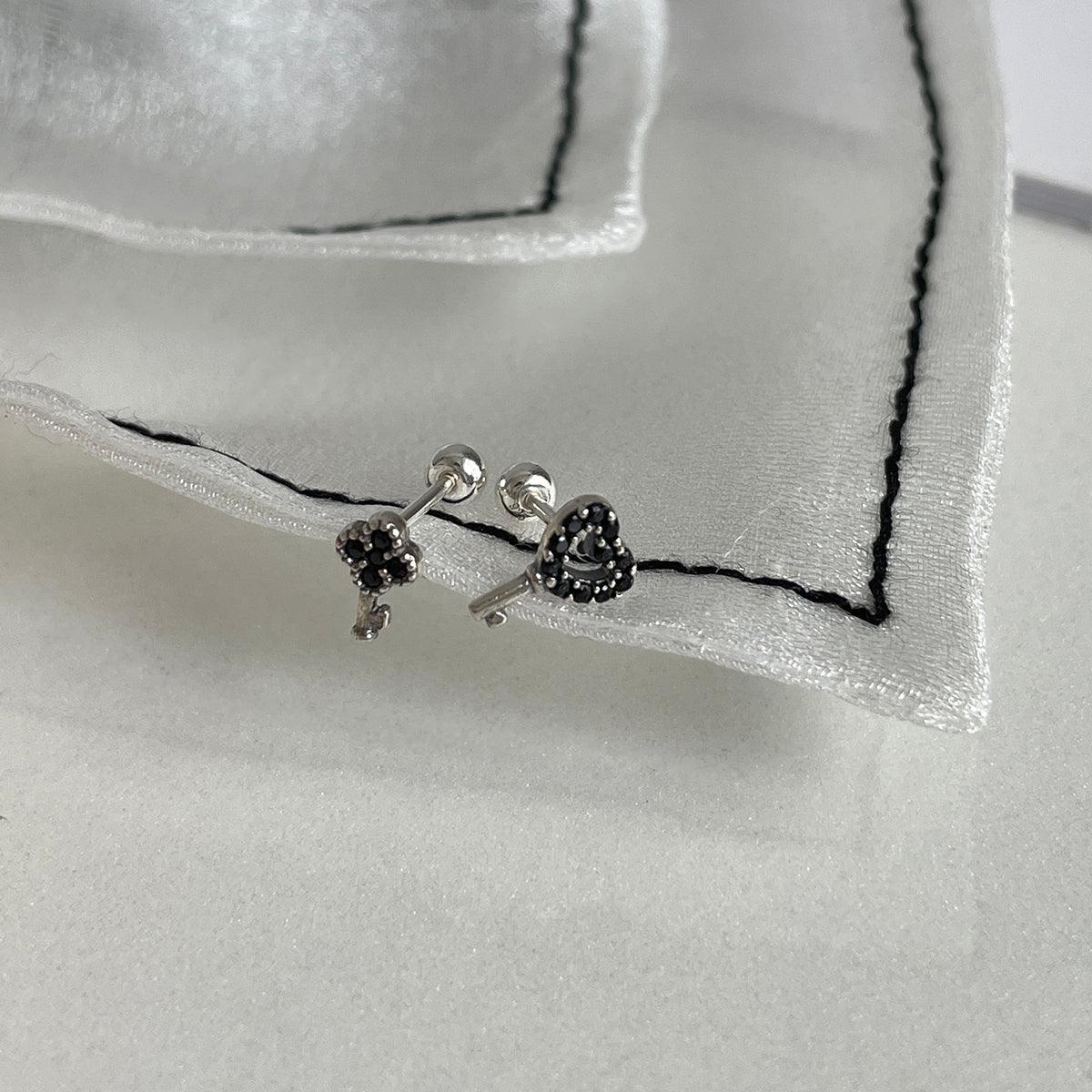 [925 Silver]ブラックキーピアス Piercing 10000won 