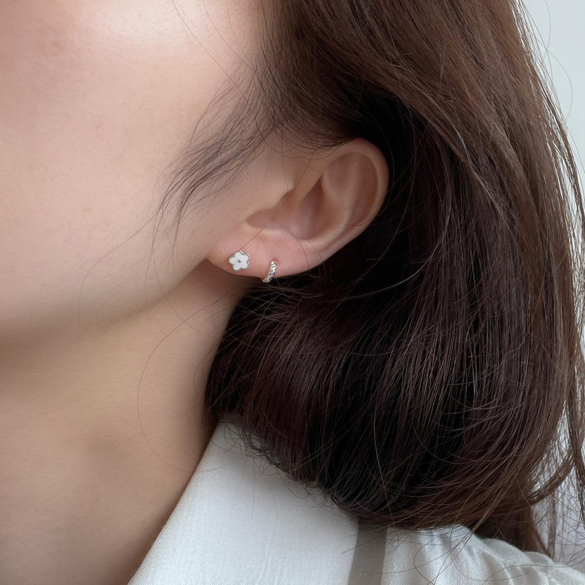 [925 Silver]エポック丸花ピアス Earrings 10000won 